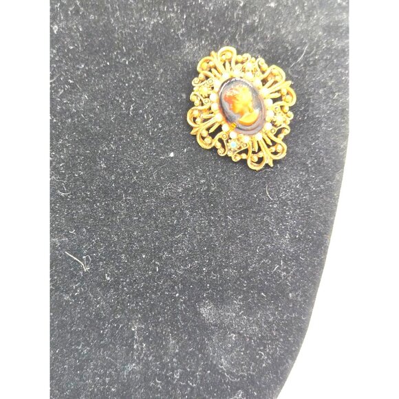 Vintage Florenza signed Gold Tone Filigree Pearl Cameo Brooch - Picture 7 of 9
